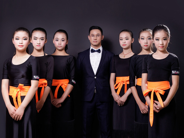 鹽商人物第24期丨專訪夢黑池舞蹈創(chuàng)始人陸豐裕：逐夢人生，舞動精彩